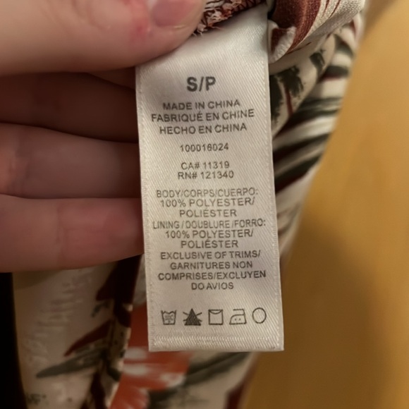 Dynamite Women’s Tank Top Blouse Cami Shirt Floral Sz US S - Picture 4 of 5